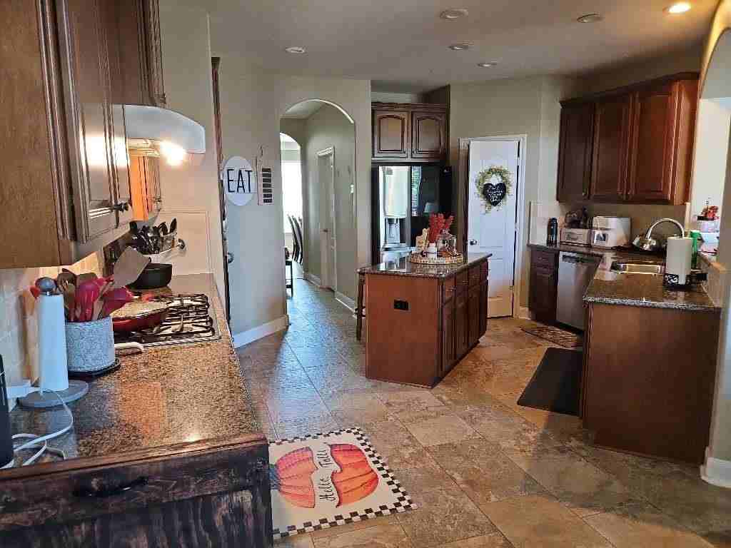 28602 Hayden Park Dr - Photo 3 of 8