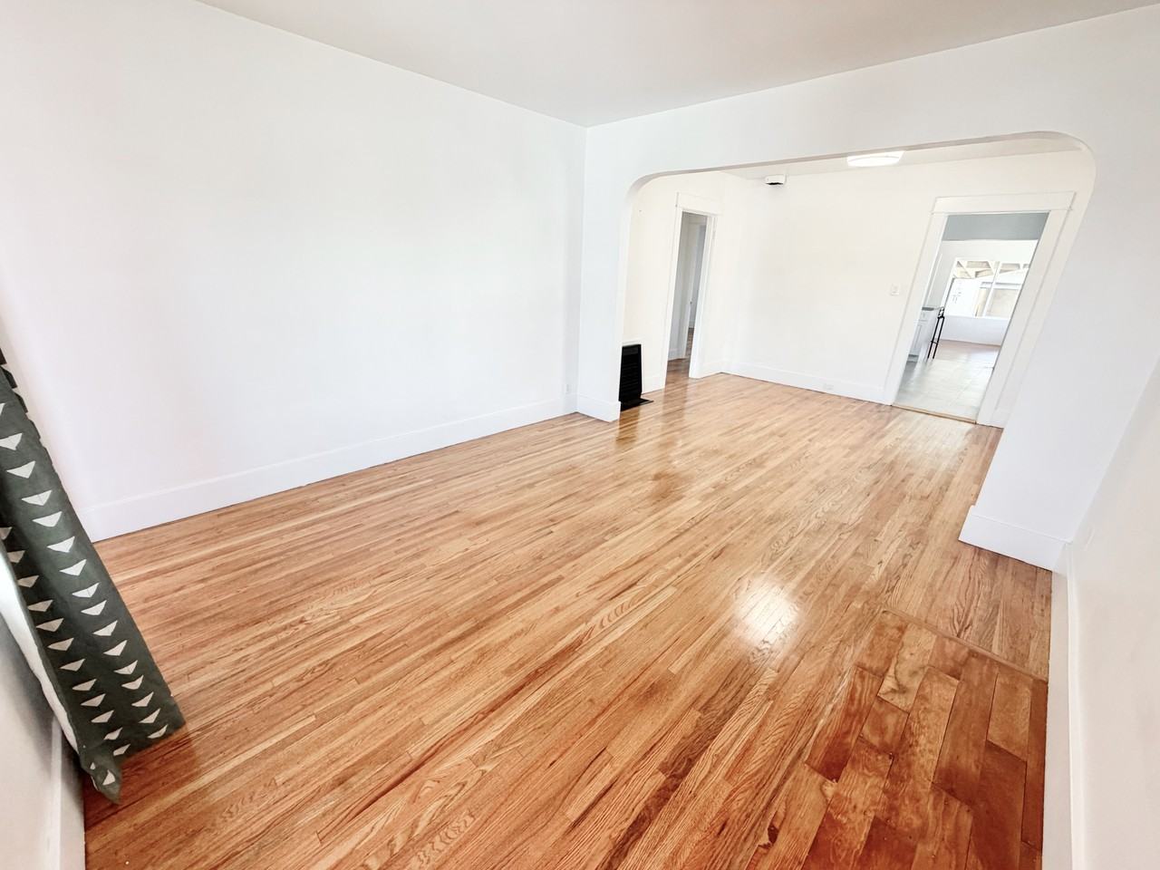 467 Margaret Ave - Photo 7 of 50