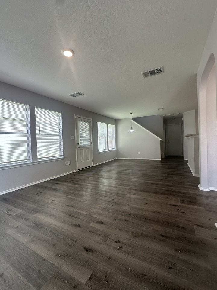 4519 Felicity Ln - Photo 3 of 21