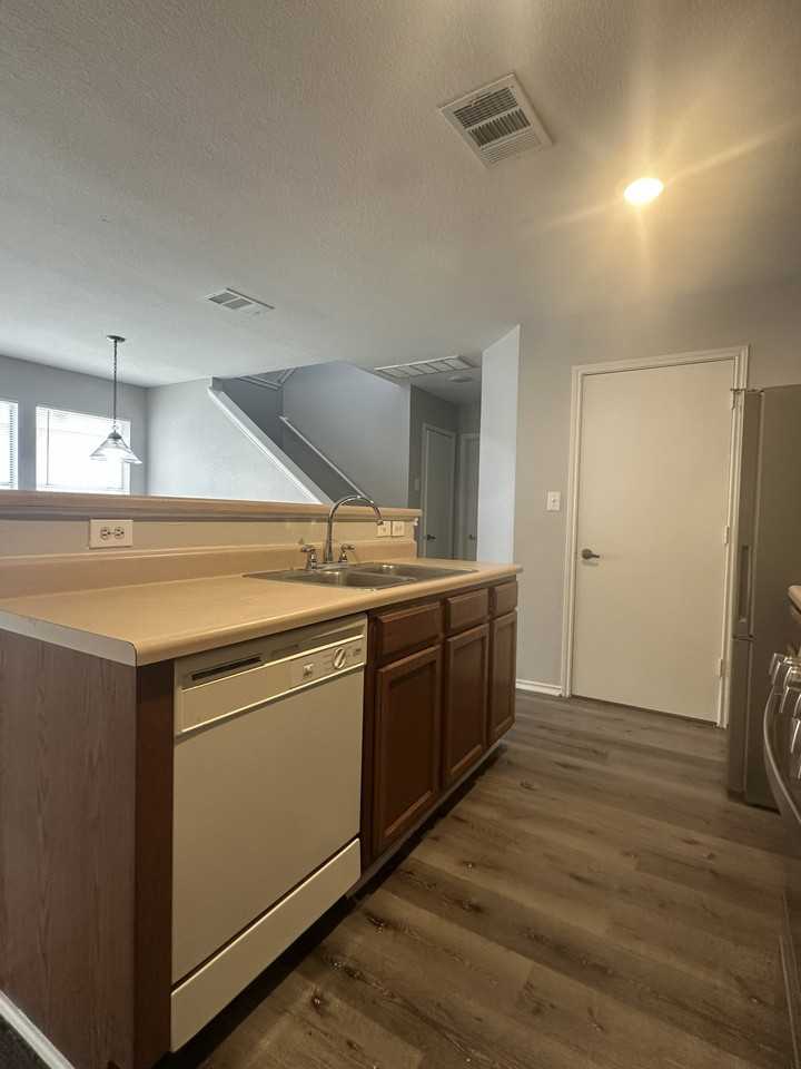 4519 Felicity Ln - Photo 7 of 21