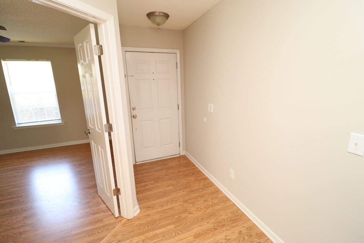 217 Hartshorn Ct - Photo 2 of 41