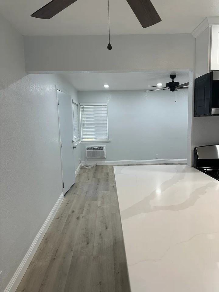 1350 Warburton Ave - Photo 2 of 9