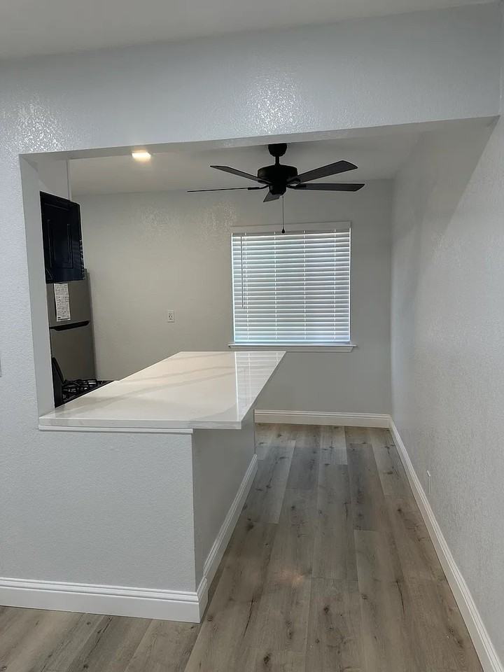 1350 Warburton Ave - Photo 6 of 9