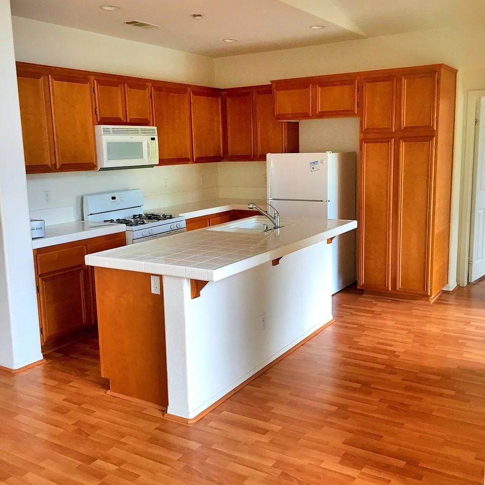 27916 John F Kennedy Dr #A - Photo 5 of 11