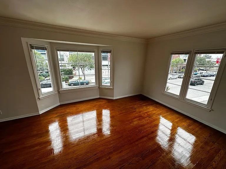 515 Rose Ave #1 - Photo 4 of 14