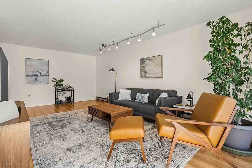 1206 Greendale Ave #217 - Photo 3 of 15