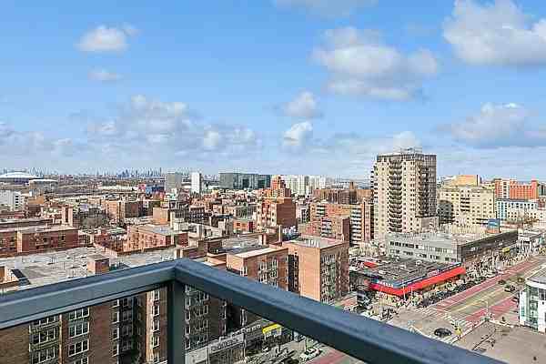 4235 Main St - Photo 2 of 10