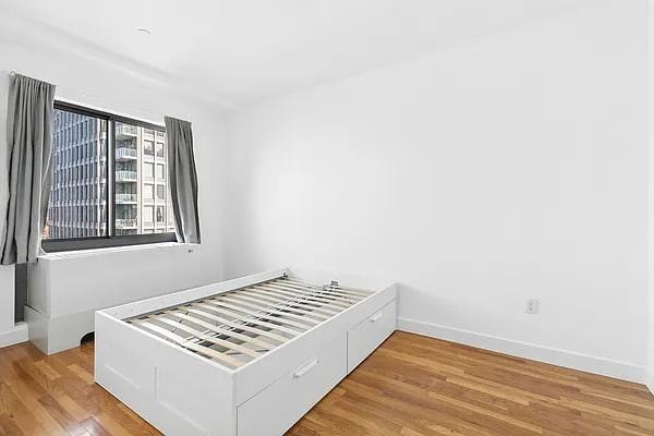 4235 Main St - Photo 6 of 10