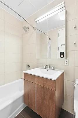 4235 Main St - Photo 7 of 10