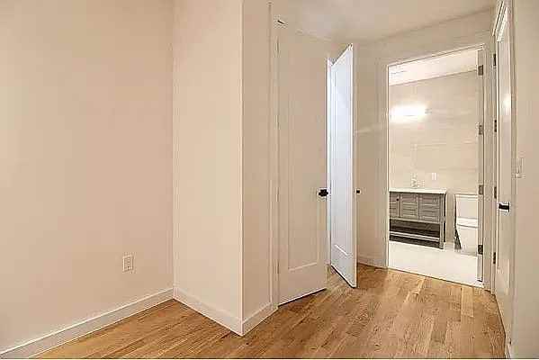 108 Jefferson Ave - Photo 4 of 11