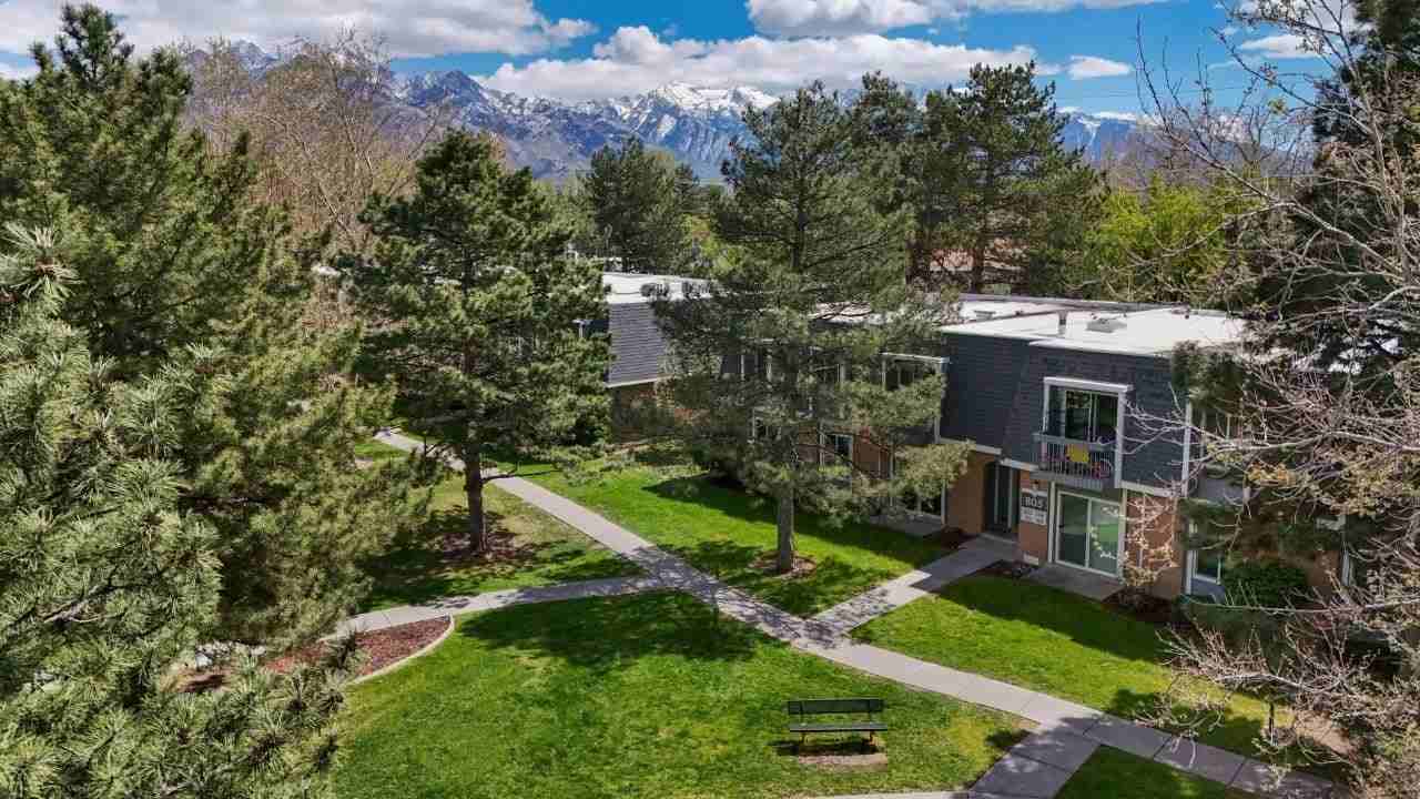 Villas at Vine - Photo 4 of 30
