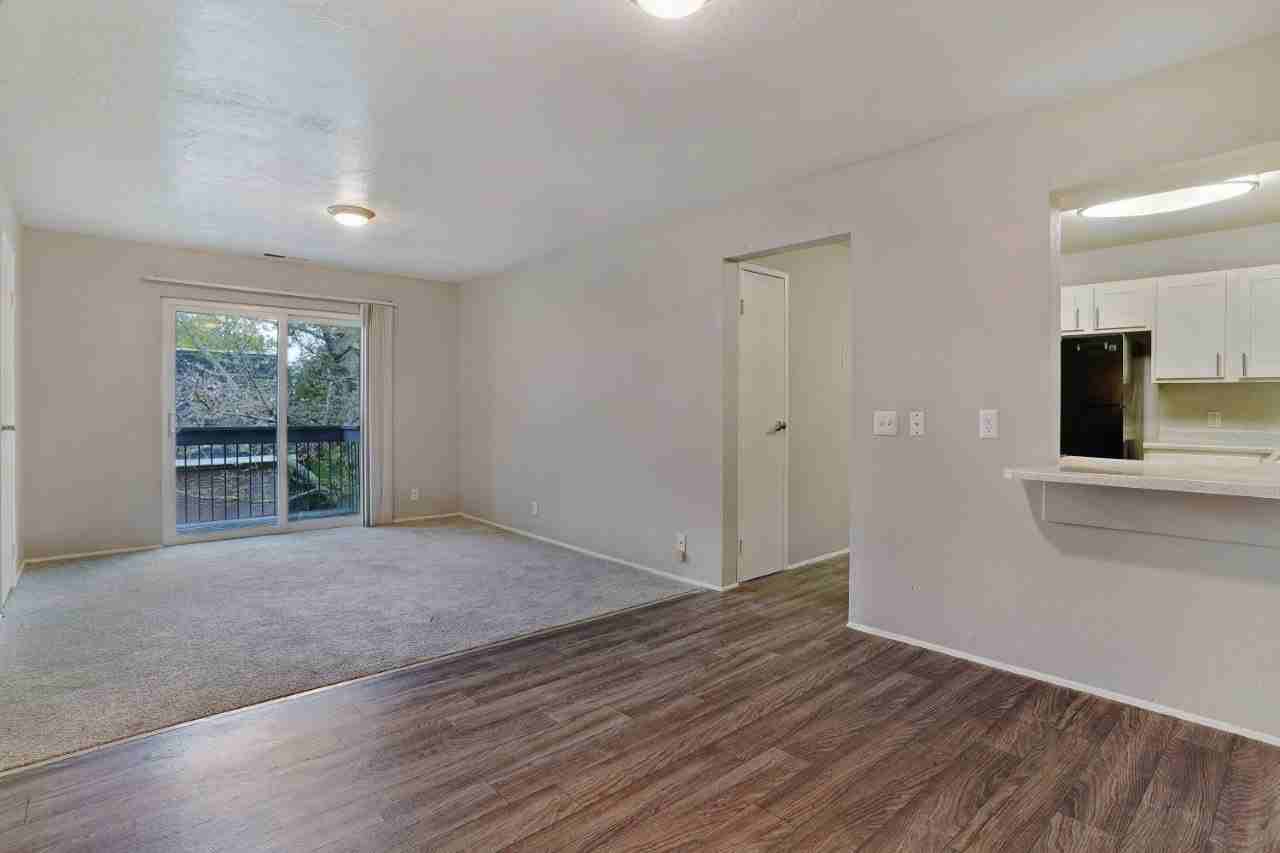 Villas at Vine - Photo 5 of 30