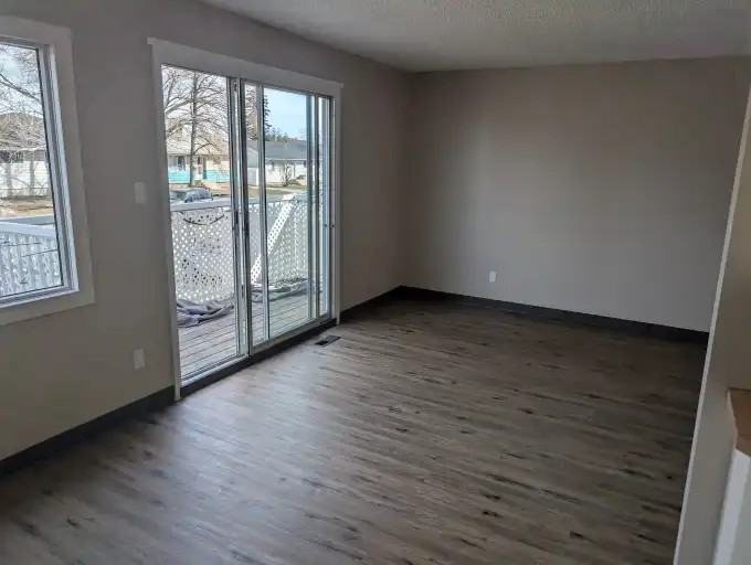 10525 103 Ave #A - Photo 4 of 26