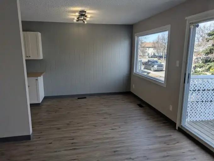 10525 103 Ave #A - Photo 6 of 26