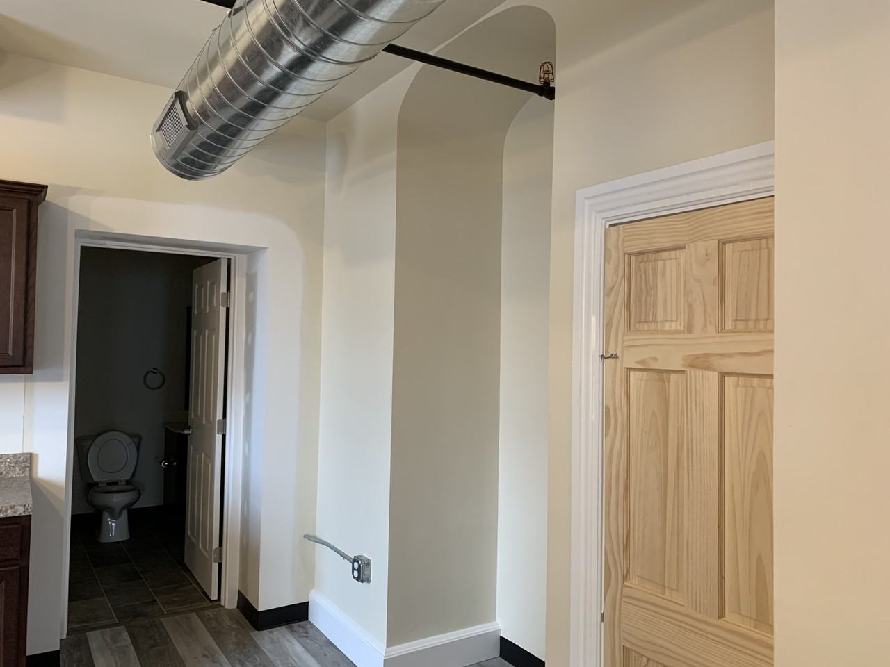 533 E Orange St #2A - Photo 4 of 14