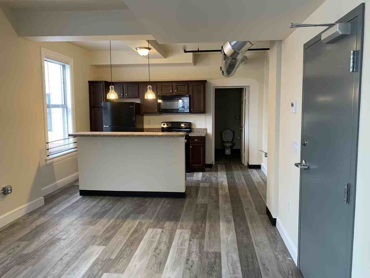 533 E Orange St #2A - Photo 5 of 14