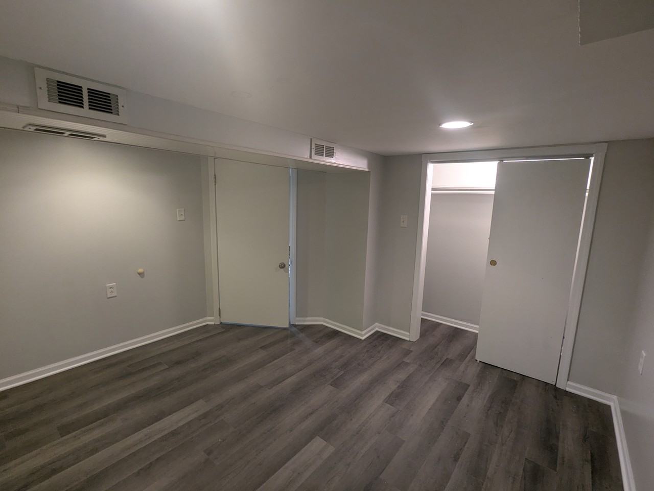 1952 S Chestnut St - Photo 5 of 15