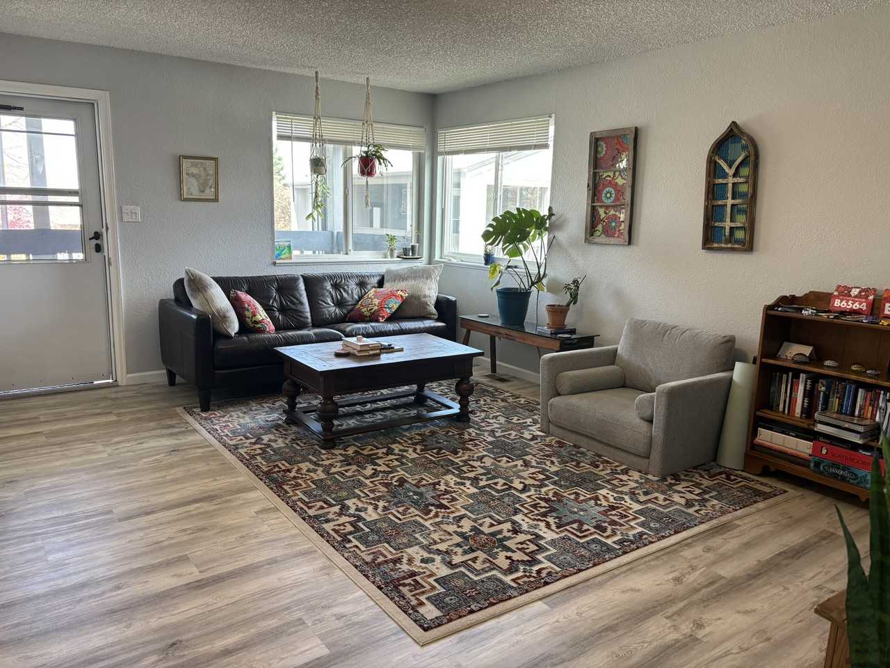 4202 Monroe Dr #D - Photo 2 of 31