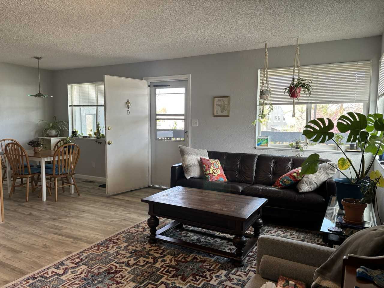 4202 Monroe Dr #D - Photo 3 of 31