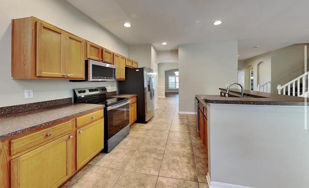 10828 Newbridge Dr #NA - Photo 3 of 9