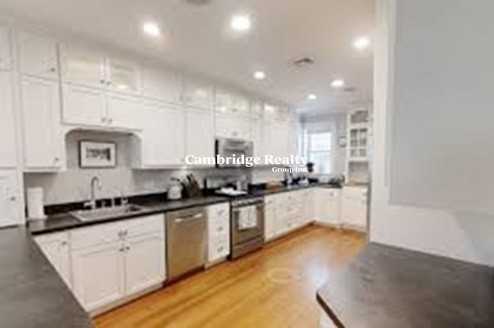 7 Strathmore Rd #2T - Photo 2 of 4