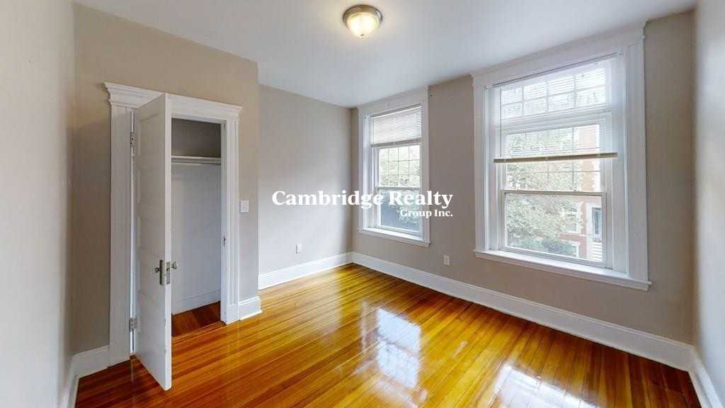 7 Strathmore Rd #2T - Photo 4 of 4
