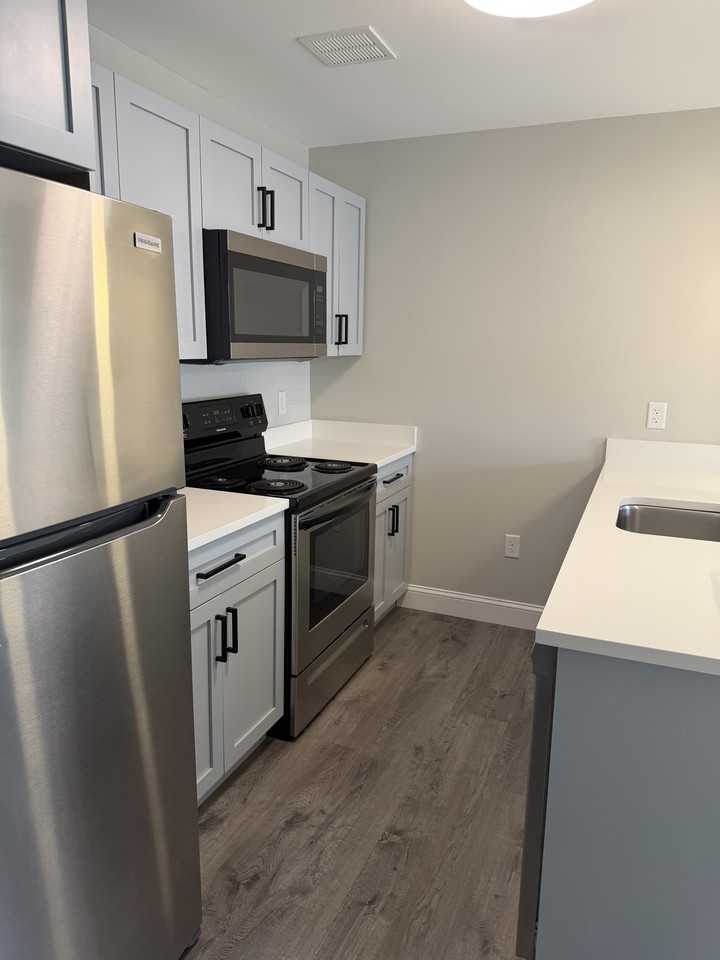 Massachusetts Ave #3C - Photo 2 of 9
