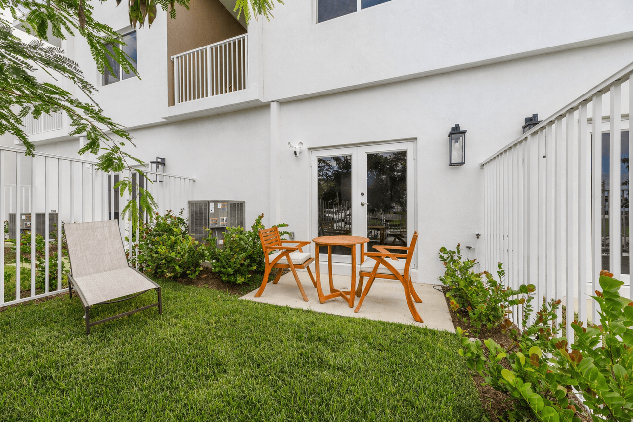 Pearl at Pompano Beach - Photo 3 of 20