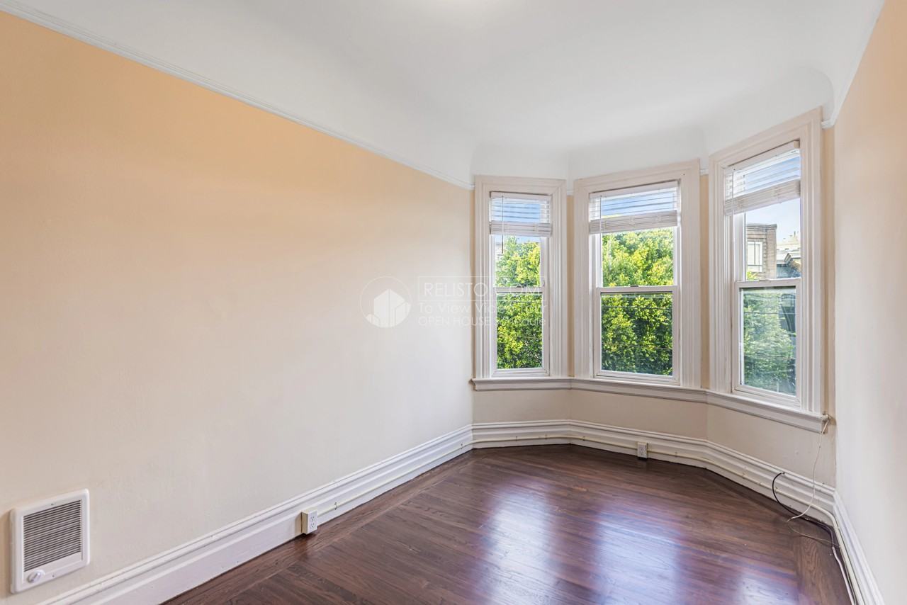 410 Broderick St #A - Photo 3 of 28