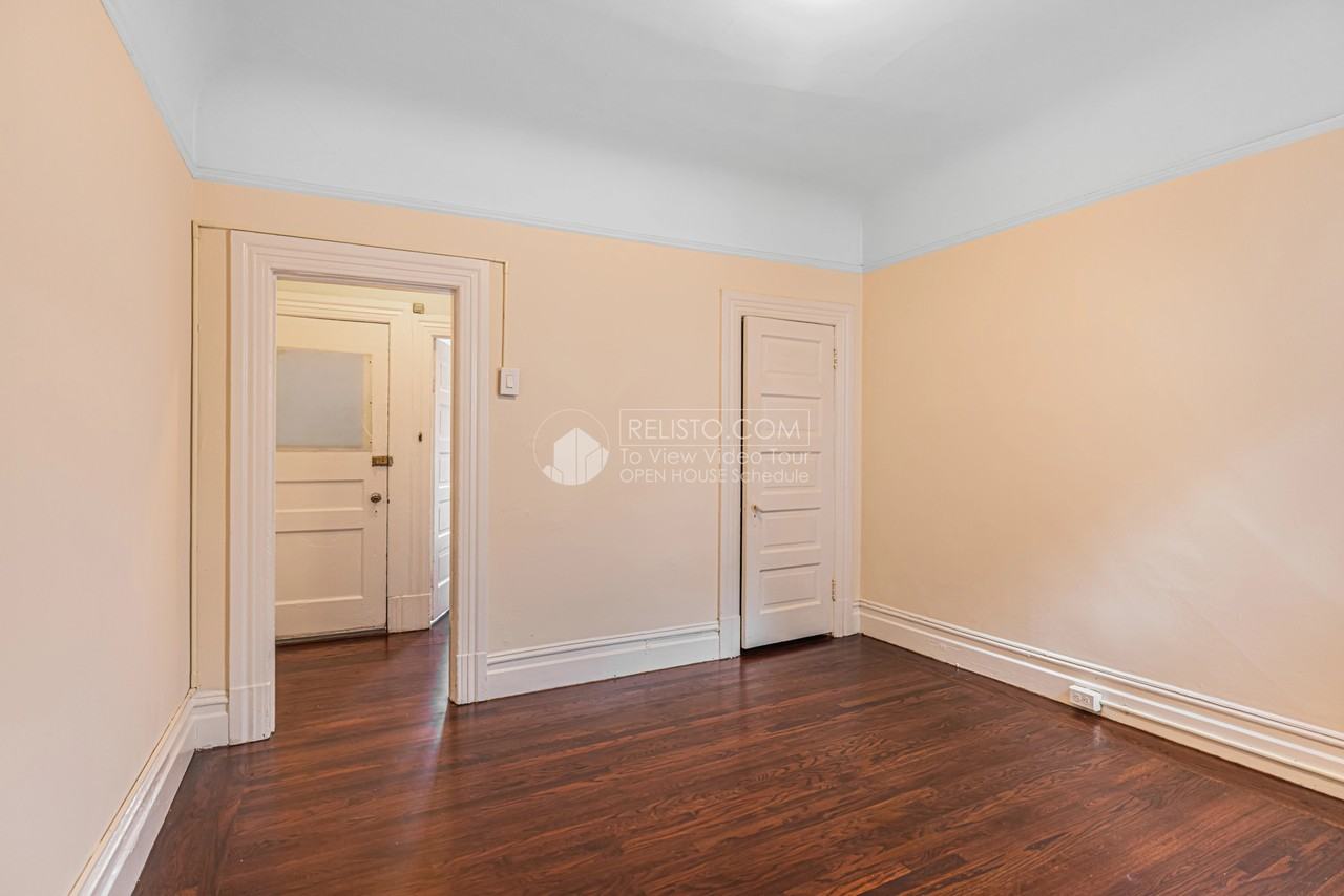 410 Broderick St #A - Photo 4 of 28