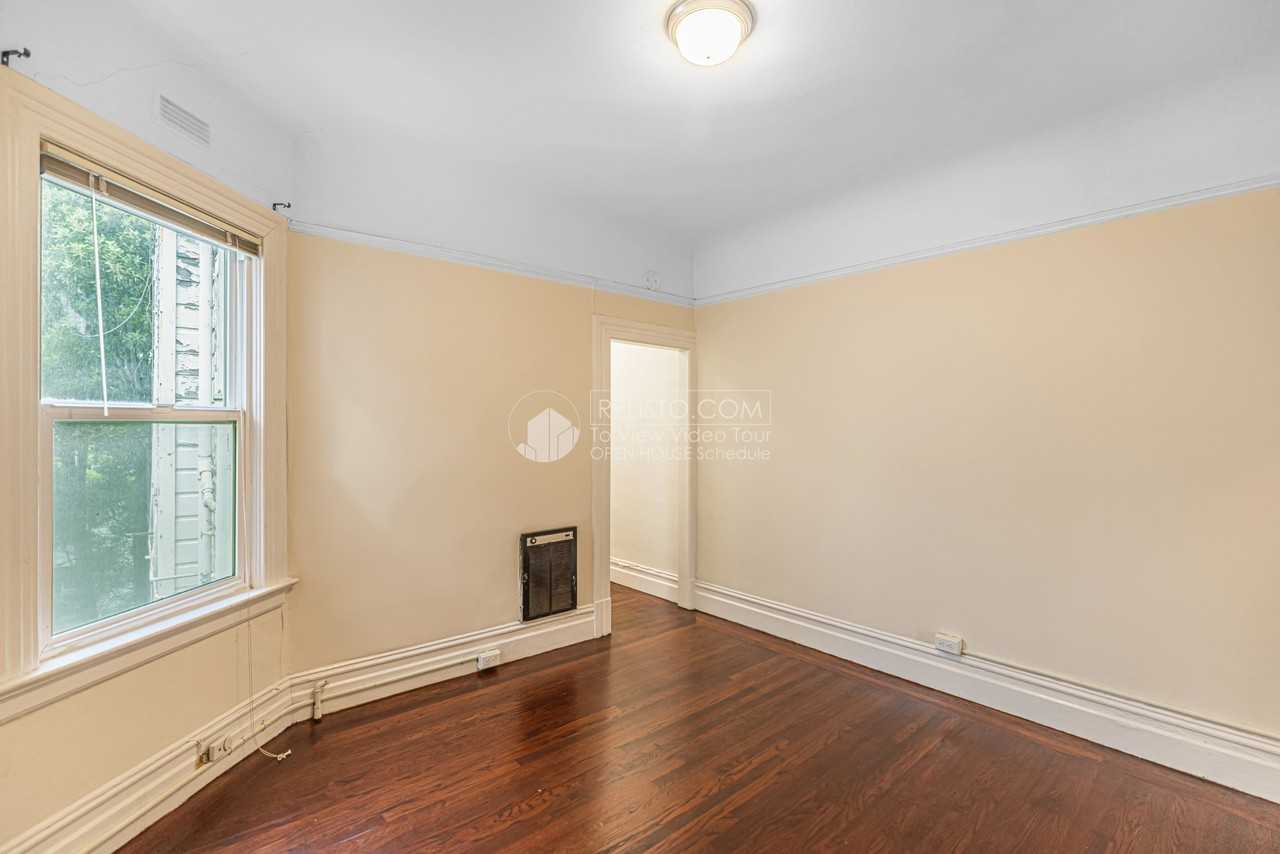 410 Broderick St #A - Photo 6 of 28