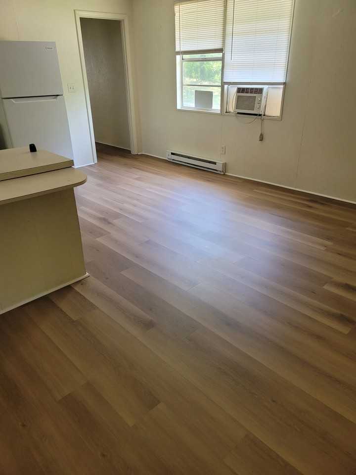 420 Crout Rd #B - Photo 4 of 8