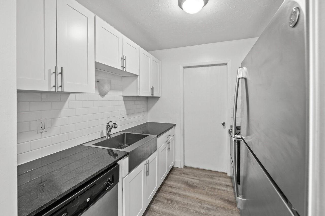 West Oaks - Photo 2 of 25