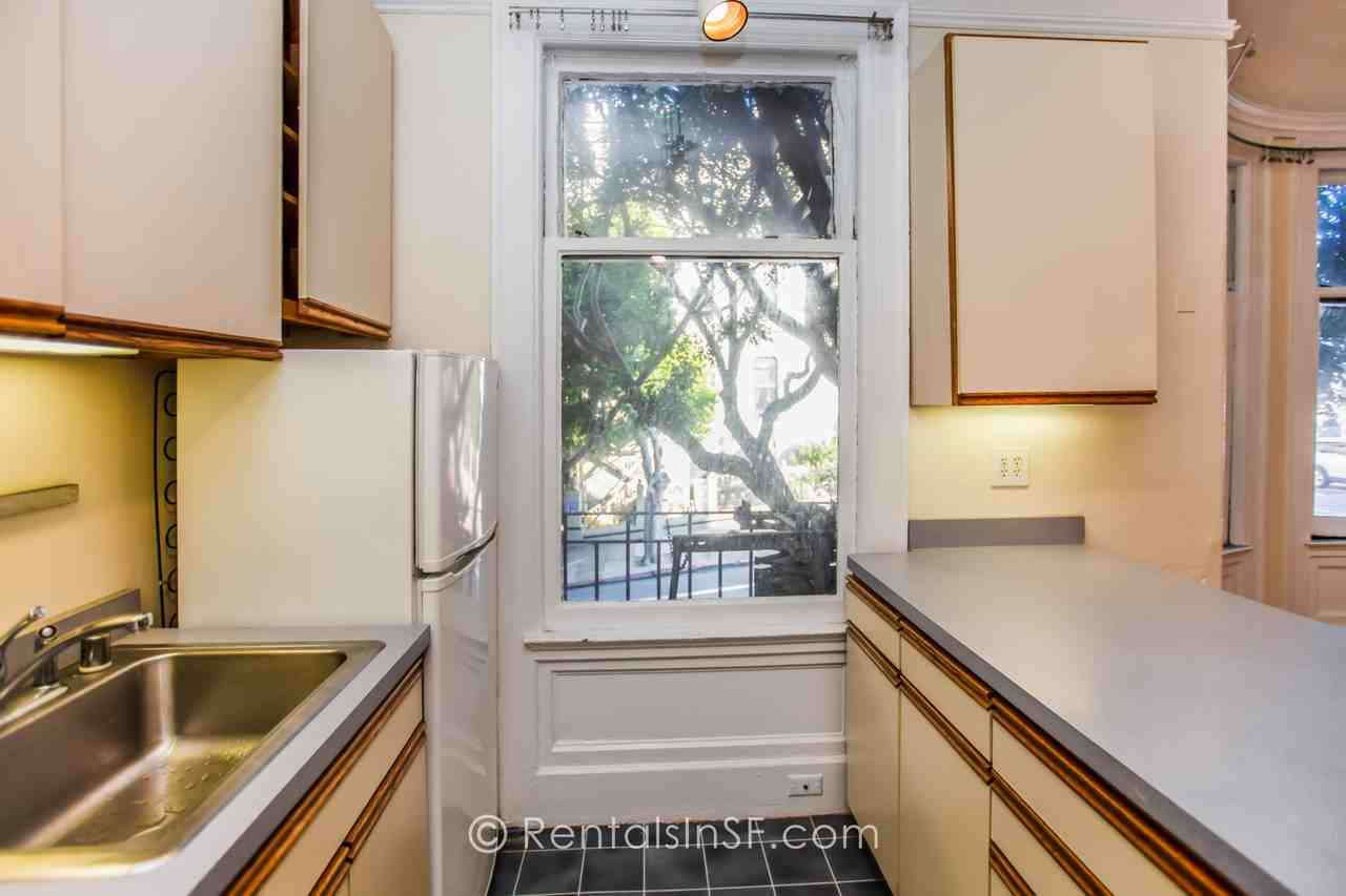 709 Fillmore St #1 - Photo 4 of 12