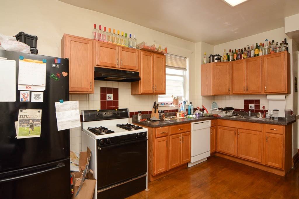 3627 N Paulina St #4 - Photo 4 of 20