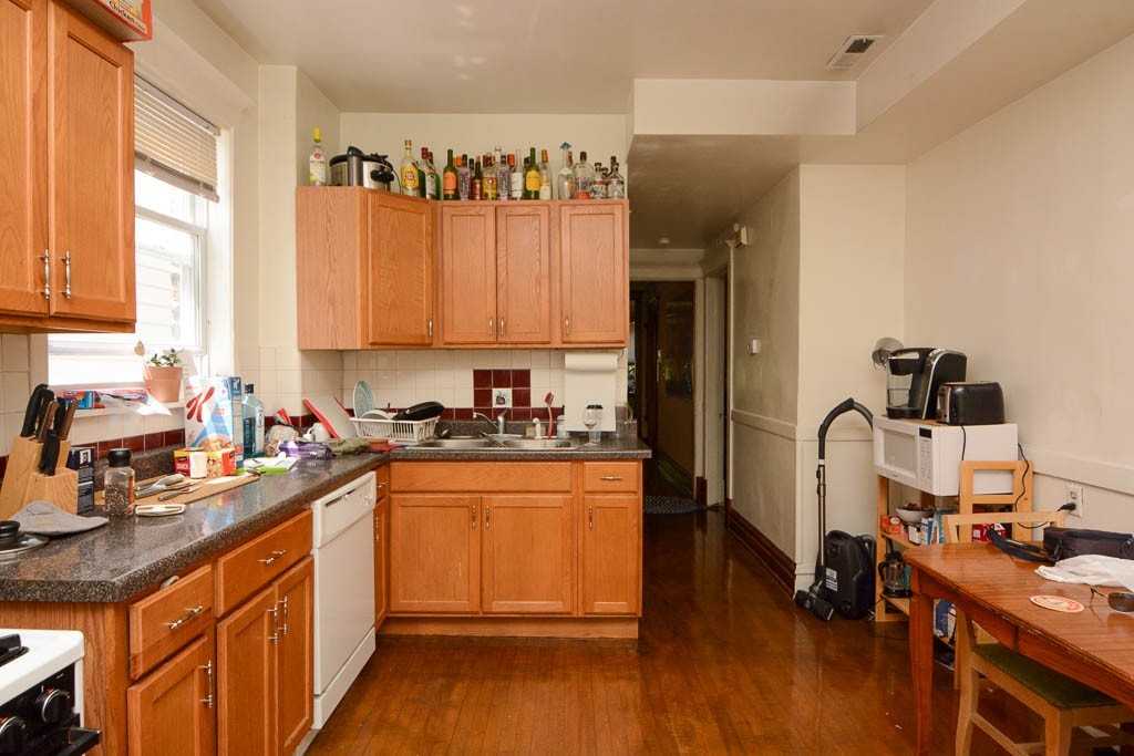 3627 N Paulina St #4 - Photo 5 of 20