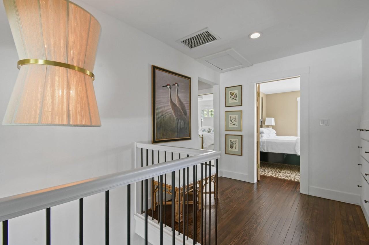 300 Buckingham Rd - Photo 2 of 40