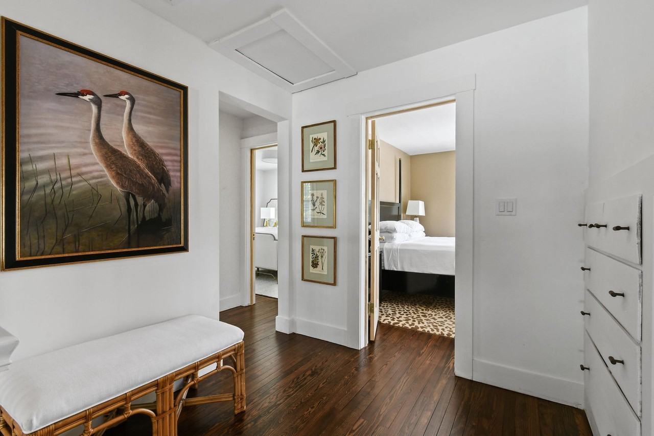 300 Buckingham Rd - Photo 3 of 40