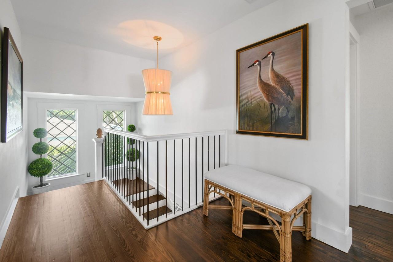 300 Buckingham Rd - Photo 4 of 40