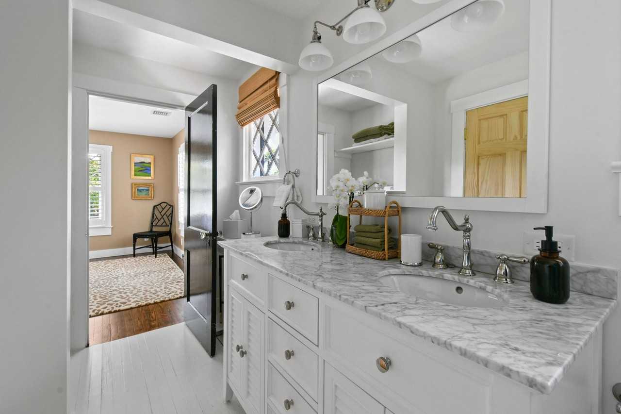 300 Buckingham Rd - Photo 7 of 40