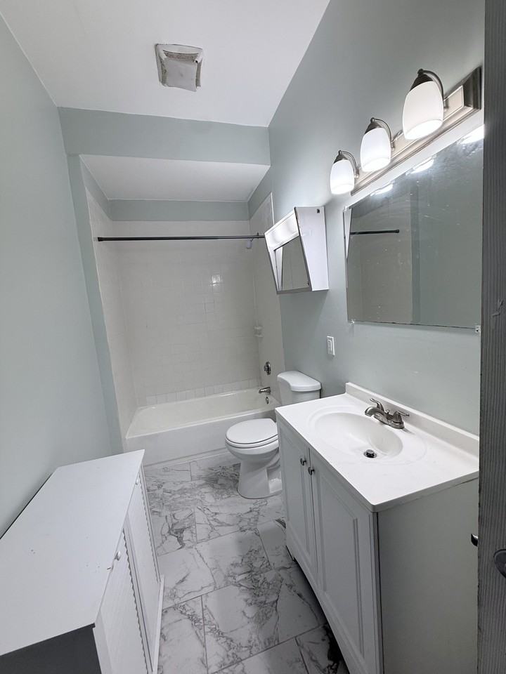 14 Mount Everett St #2 - Photo 4 of 11