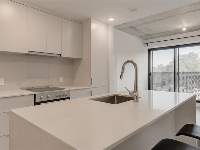 5227 Boulevard Décarie #406 - Photo 3 of 23