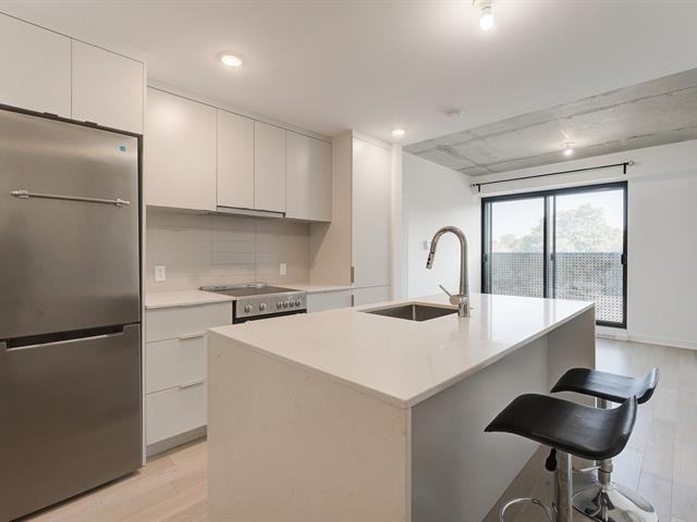 5227 Boulevard Décarie #406 - Photo 5 of 23