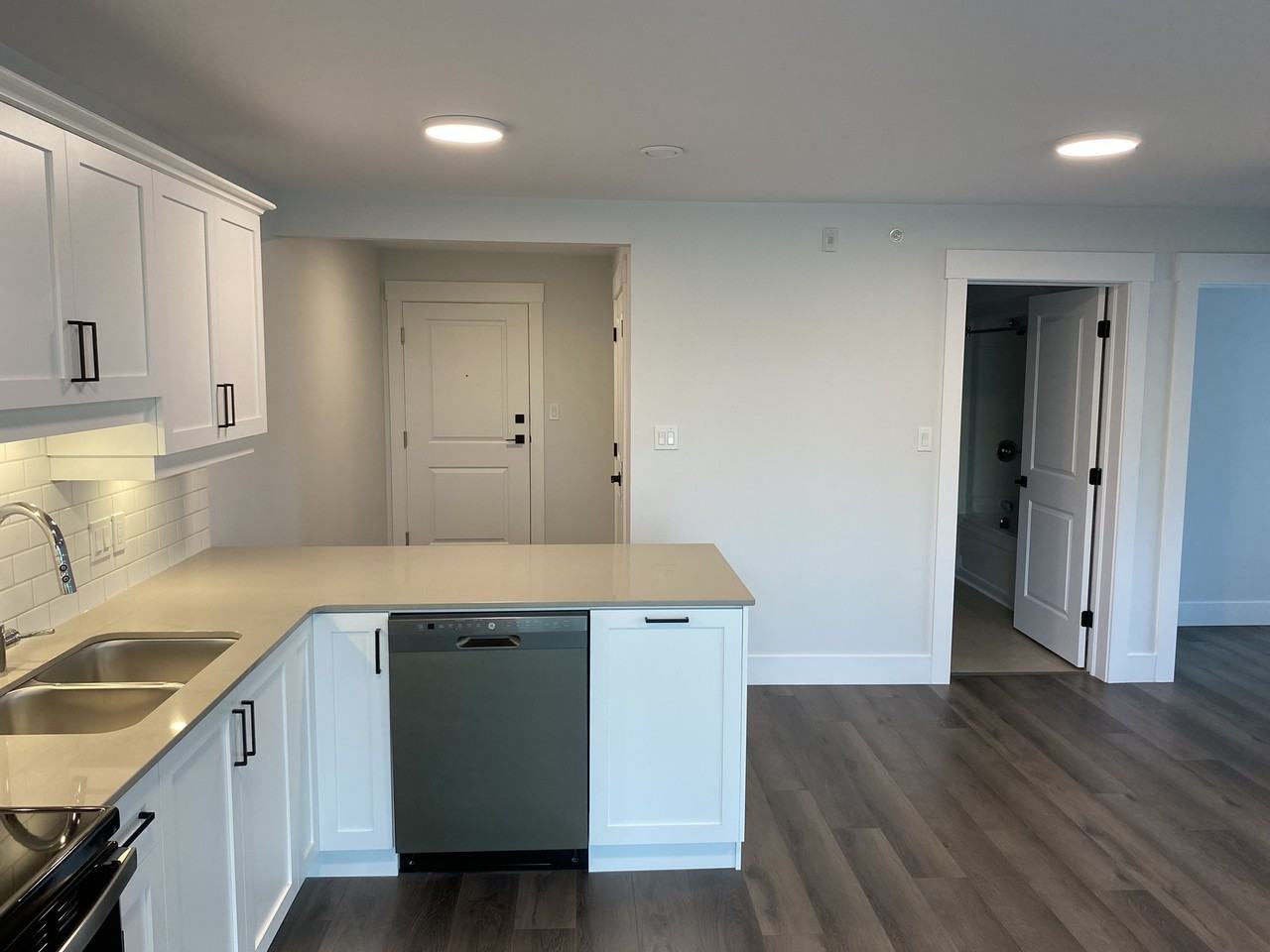 55 Forest Hill Road #302 - Photo 7 of 18