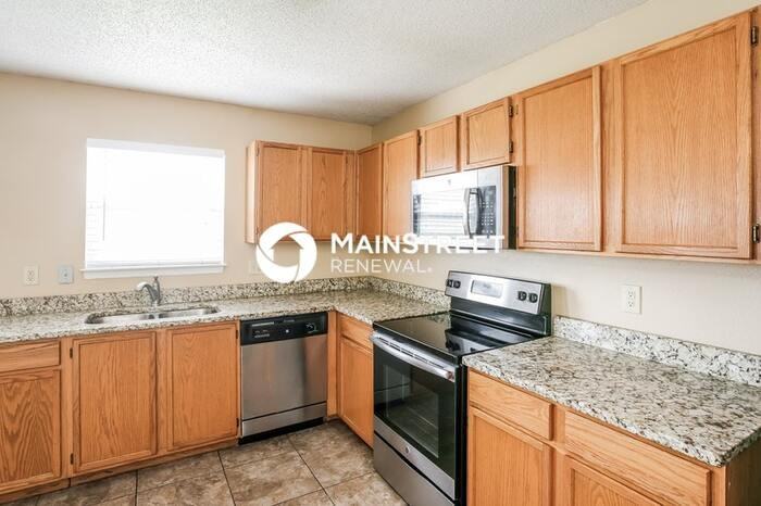 2114 Summer Breeze Way - Photo 7 of 17
