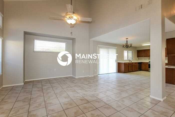 17647 N 167th Dr - Photo 4 of 16