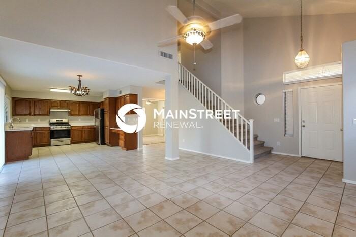 17647 N 167th Dr - Photo 5 of 16