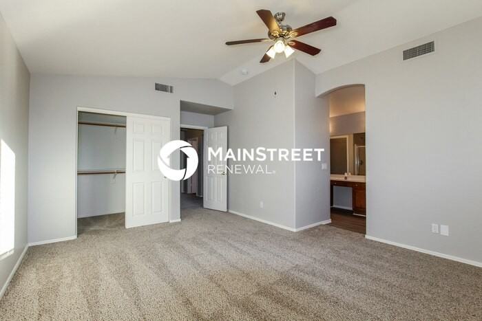 17647 N 167th Dr - Photo 7 of 16