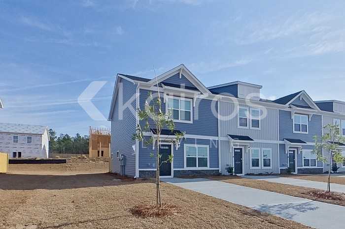 2119 Banyon Cir - Photo 2 of 22