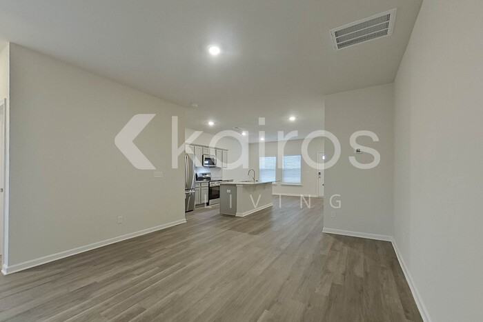 2179 Banyon Cir - Photo 5 of 23